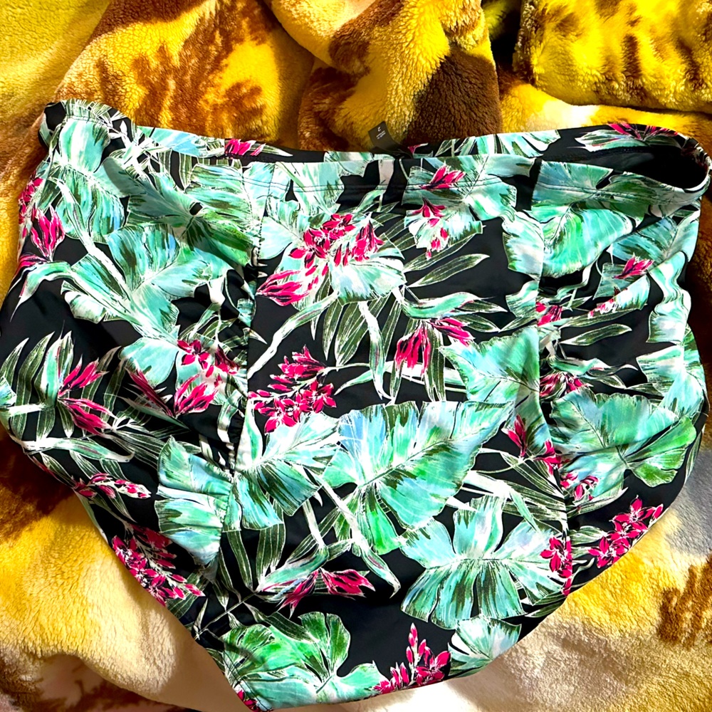 Torrid swim bottoms size 2